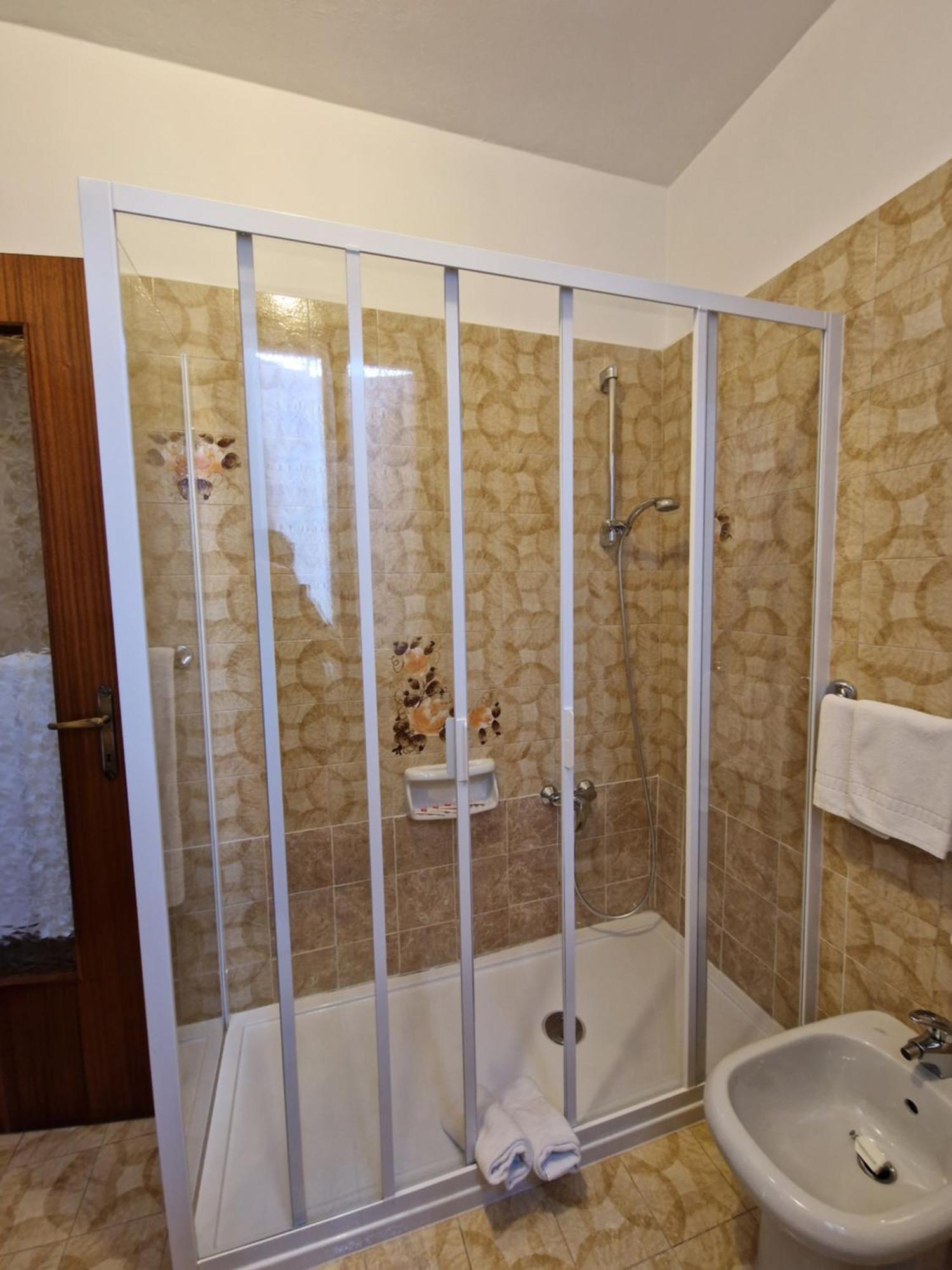 Residence Celeste Mezzegra Pokoj fotografie